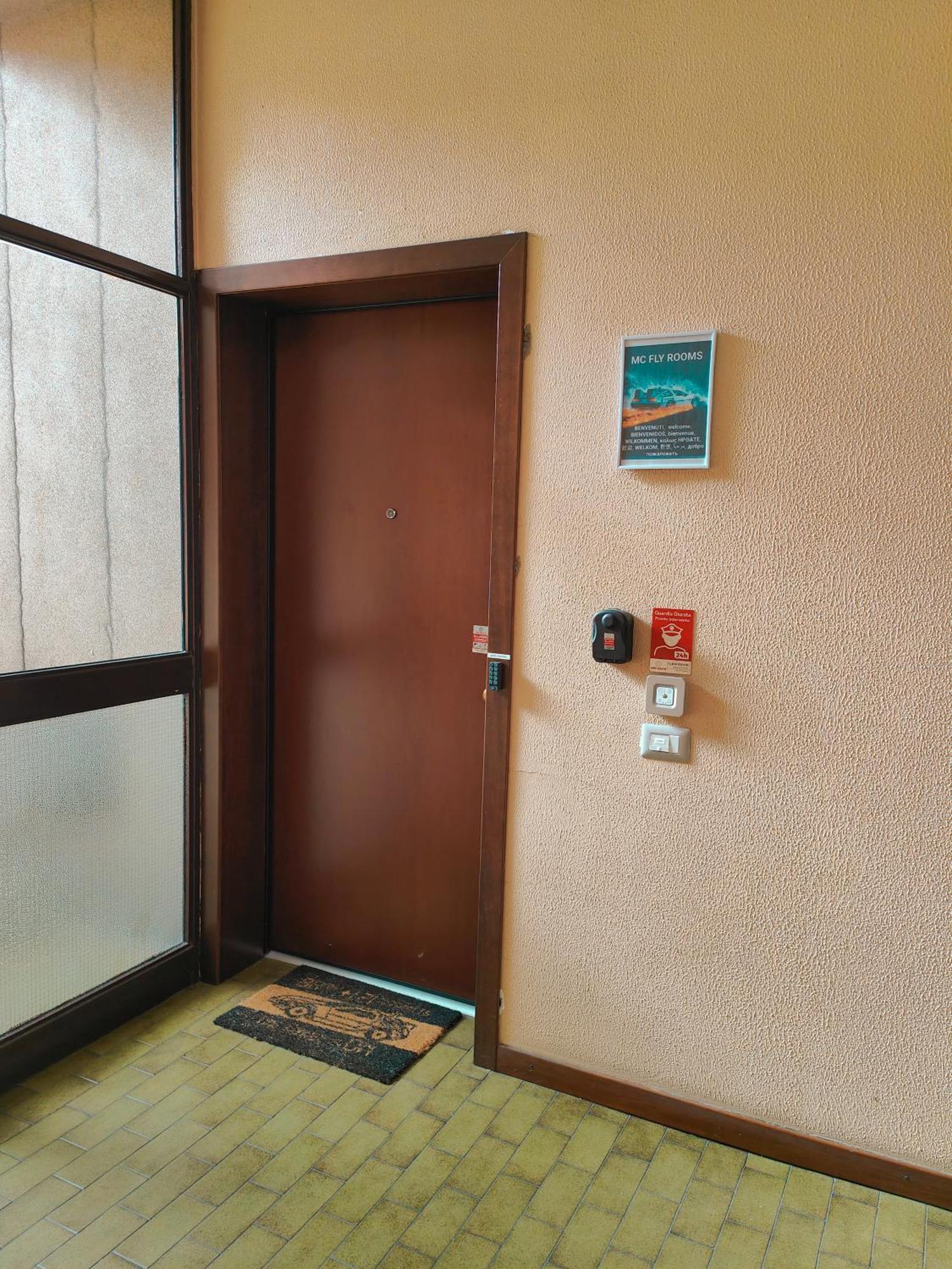 Mc Fly Rooms Malpensa Airport 갈라라테 외부 사진